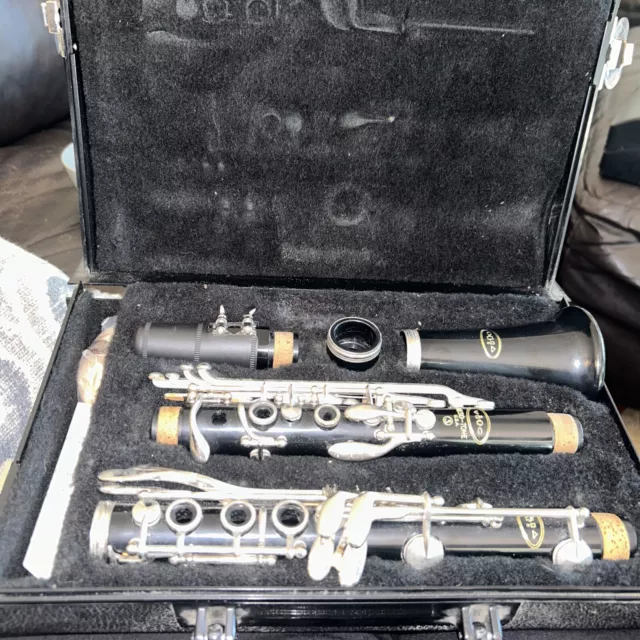 Vito Reso-Tone 3 Clarinet Instrument w/ Hard Case