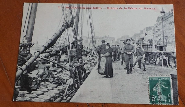 Superbe Cpa  Boulogne-Sur-Mer - Retour De La Peche Au Hareng