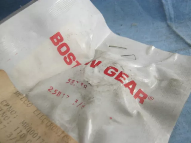 Boston Gear Model: 25B17 3/8, (58238) Chain Gear. New Old Stock