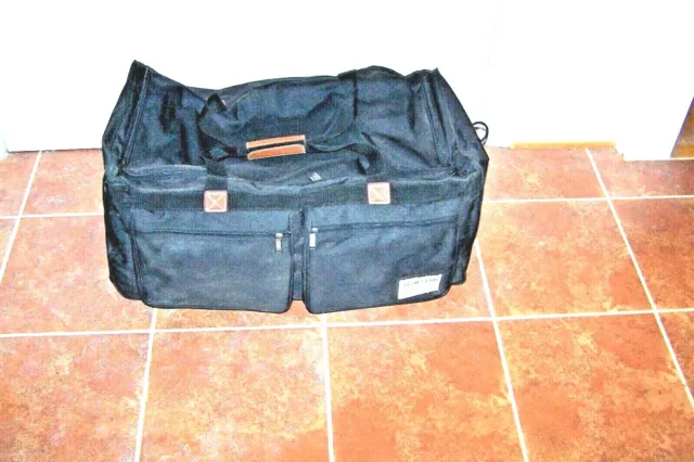 trails end Expandable Wheeled Rolling Garment Rolling 30" Large Duffel Bag used