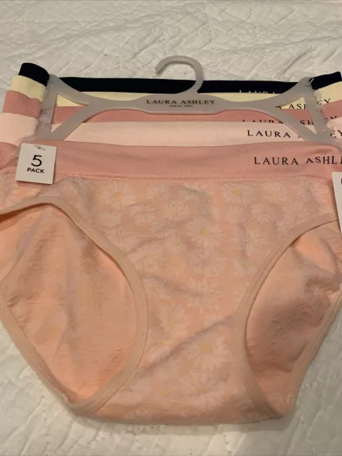 LAURA ASHLEY SEAMLESS Lace Ivory Panty Women's Size MEDIUM NWOT