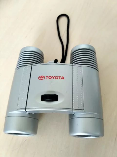 Binoculares de carreras para Toyota