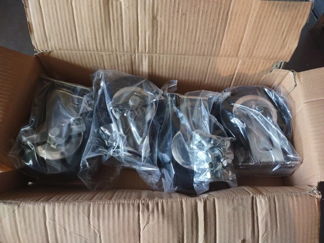 4 Pk Casters 4"x1-1/2" Poly Wheel 3-3/4"x2-3/4" Plate 2 W/ Swivel And Brake