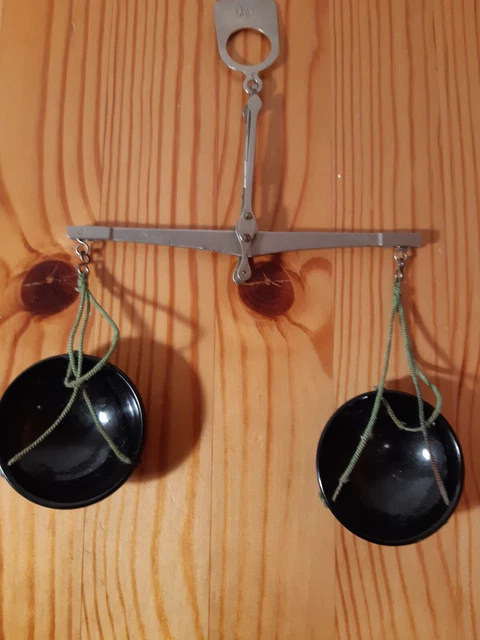 Alte Handwaage*Apothekerwaage*Bakelitschalen*0,4 bis 20g