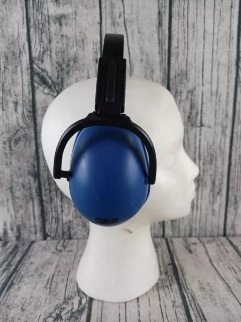 3M Ear Muffs Ear Protection Noise Cancellation - Pre-Owned - Good Condition