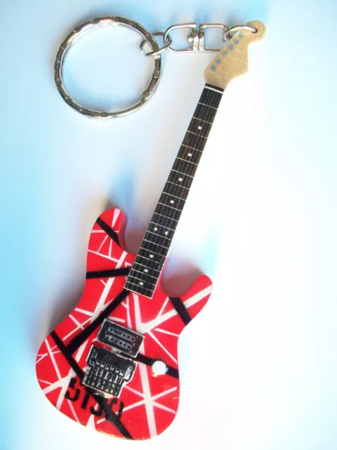 Porte-clés en bois en forme de guitare Van Halen