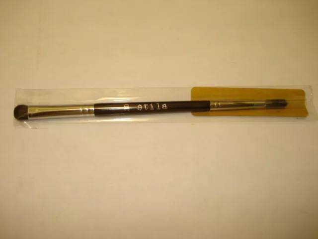 Stila #30 Double Ended eye Shadow Brush eyeshadow blending all in one