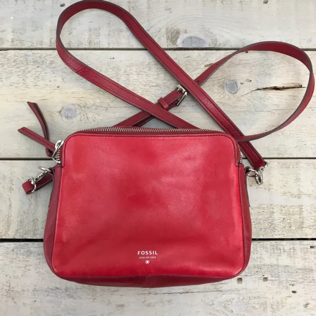 Fossil Millie Mini Bag - Claret Red – Personal Shoppers in Malaysia for  Coach Malaysia and all branded outlet in USA | handbagbranded.com