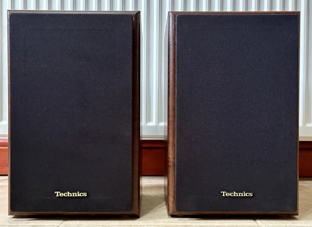 Two Akai 8 Ohm 40 Watt 3-way Stereo Speakers For Sale In Co. Fermanagh For £25 On - View #4