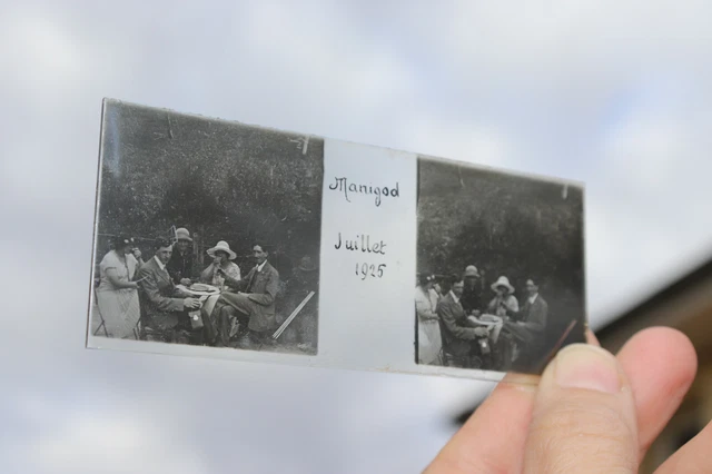 PLAQUE DE VERRE 10.7 cm / 4.3 cm  Photo ancienne Négatif 1925 famille , vue