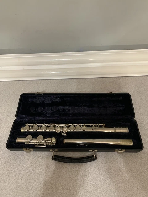 ARTLEY 18-0 Flute With Case