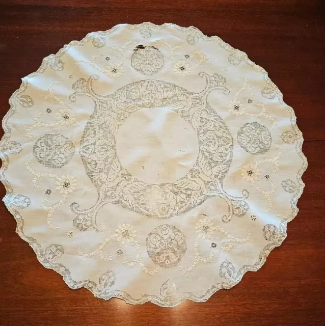 Antique 29" Madeira Round Linen Cut Work Embroidered Tea Table Cloth