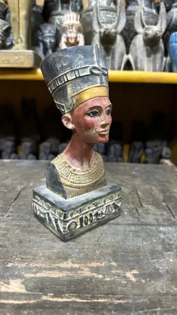 Ancient Egyptian Antiquities Statue of Egyptian Queen Nefertiti Pharaonic BC