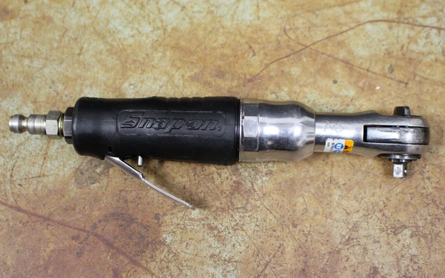 Snap On 1/4" Drive Air Ratchet Far2500 USA - Video showing ratchet working 2