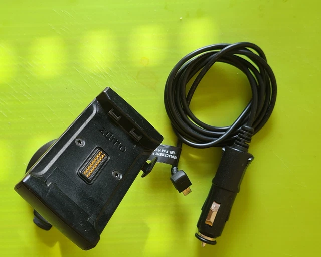 Garmin Zumo 595 Aktive Autohalterung mit PKW Spg Versorgungsstecker