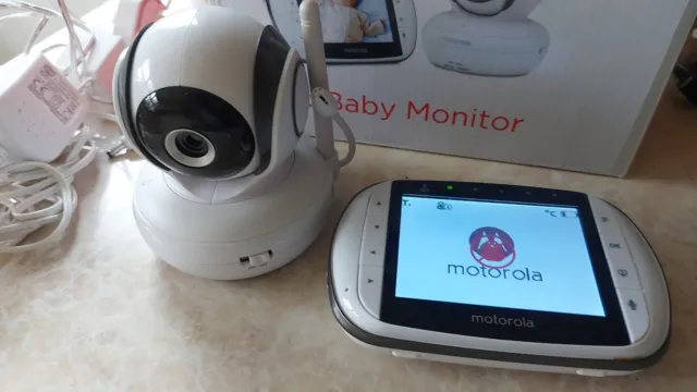 Motorola Baby Monitor Video Monitor Camera  - Model MBP36S - With Digital Screen