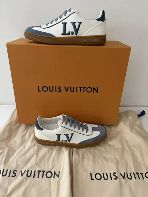 LOUIS VUITTON Frontrow Monogram Sneaker EU39 – Bunnies
