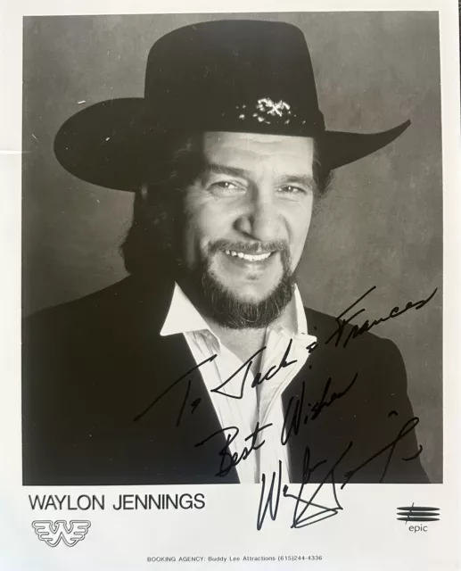 WAYLON JENNINGS Signed 8x10 Photo..COUNTRY MUSIC OUTLAW..(d.2002)