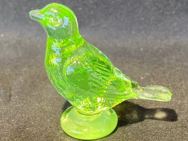 Green Vaseline glass Bird blue jay songbird animal uranium paperweight cardinal