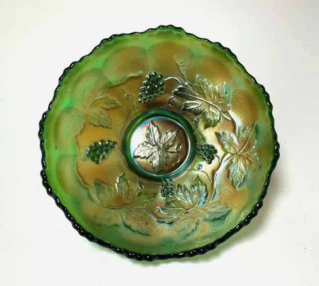 https://www.picclickimg.com/sC0AAOSwf79iWAWj/Rare-Antique-Green-Carnival-Glass-Vintage-Grape-Leaf.webp