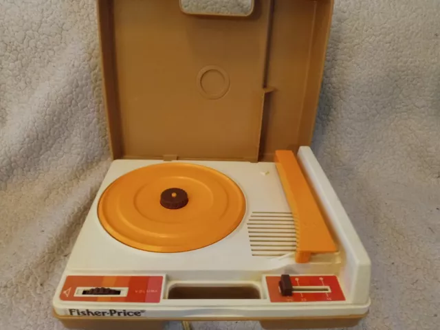 FISHER PRICE MODEL 825 CHILD'S RECORD PLAYER 45 & 33 RPM SPEEDS vintage 1978