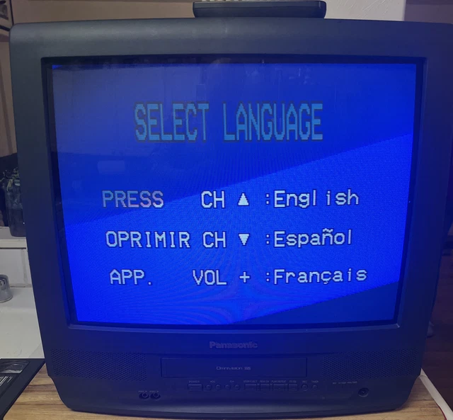 2001 Panasonic Omnivision PV-C2011 20” TV/VCR Combo. With Remote! Tested/Works
