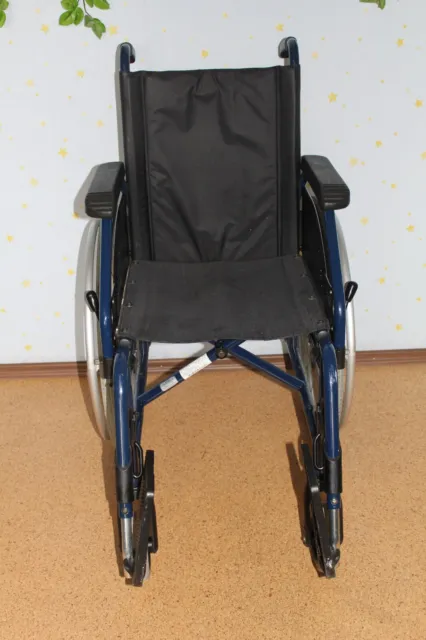 Rollstuhl Meyra 1.950  SB 40cm faltbar Steckachse Beinstützen gebraucht sehr gut