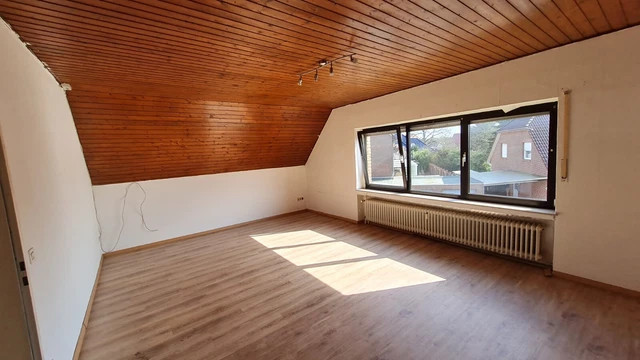 58 qm Dachgeschoss-Wohnung in Dörpen zu vermieten: 2 Zimmer, Küche, Bad, Flur
