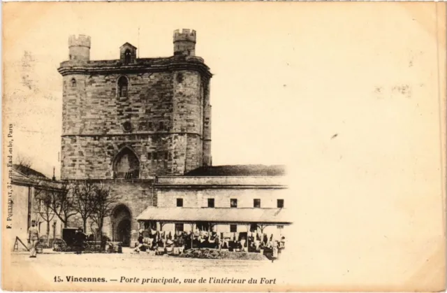 CPA AK Vincennes Porte Principale, vue de l'interieur du Fort FRANCE (1283135)