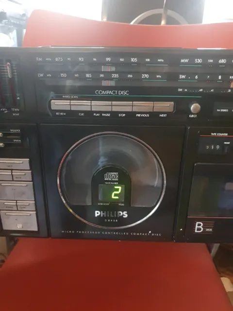 Boombox Philips D8958 RADIO CASSETTE CD
