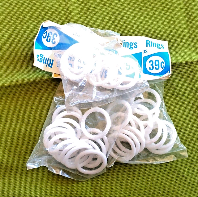 35 Anillos de plástico blanco para café Newell se ajustan a varillas de 1/2" para coser cortinas cortinas de colección