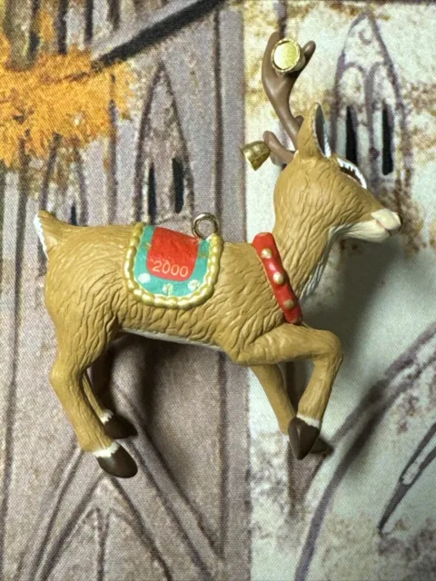 2001Hallmark Keepsake Ornament Collector's Club Ringing Reindeer 2000