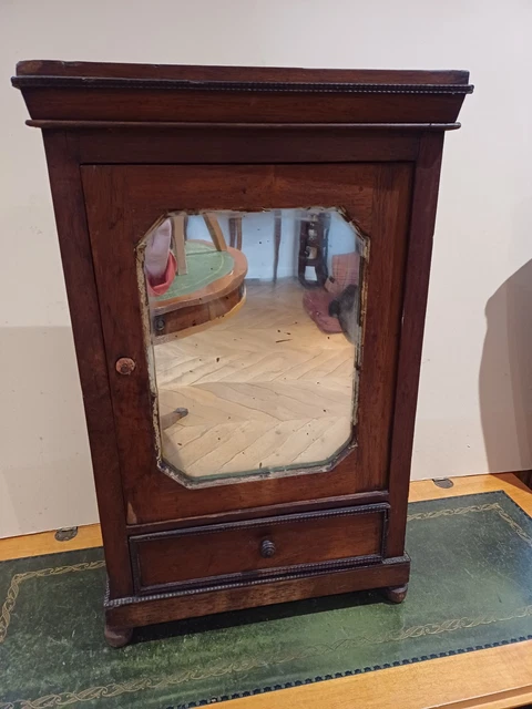 ARMOIRE EN BOIS EUR 130,00 - FR