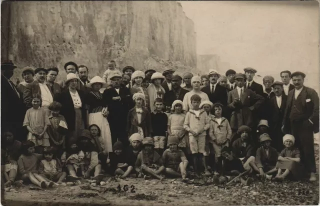 CPA carte photo AULT Groupe sur la Plage (18616)