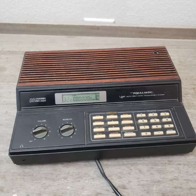 REALISTIC PRO2024 60 Channel AM/FM Direct Entry Programmable Scanner