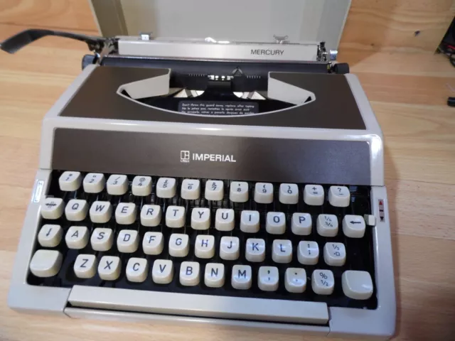 Vintage Imperial Mercury Portable Typewriter in Carry Case Circa 1970's (2c)