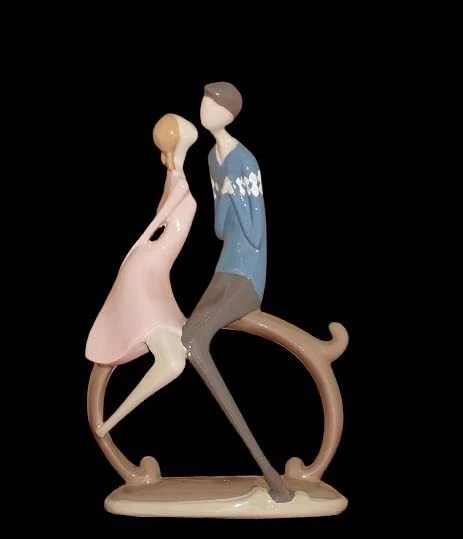 Beau Romantique Couple Résine Modèle Couple Statue pour Décor Maison