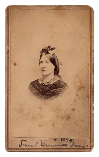 ANTIQUE CDV CIRCA 1860s GORGEOUS YOUNG LADY WITH LONG HAIR BROADWAY NEW YORK