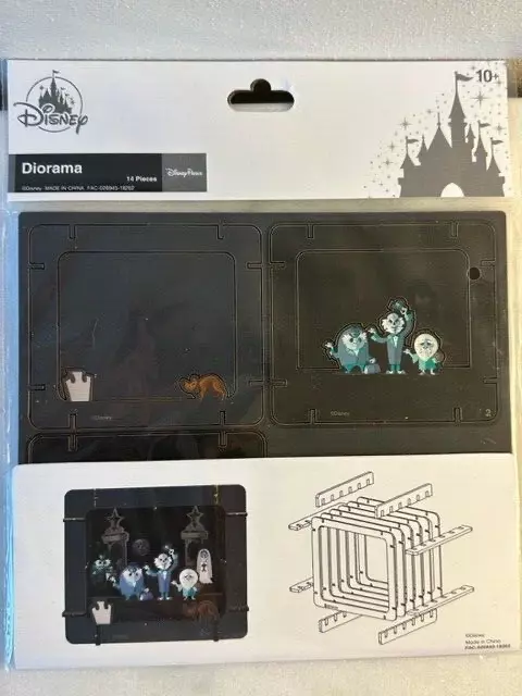 Disney Parks - Diorama 3D Model Kit - Haunted Mansion Graveyard  - NIP SEALED