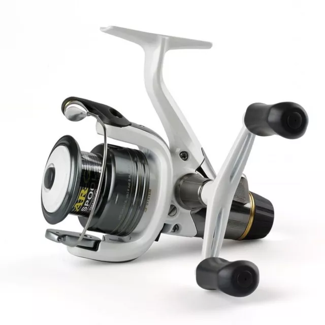 Shimano Spinning Reel 23 Stradic C3000XG Gear Ratio 6.4:1 Fishing Reel
