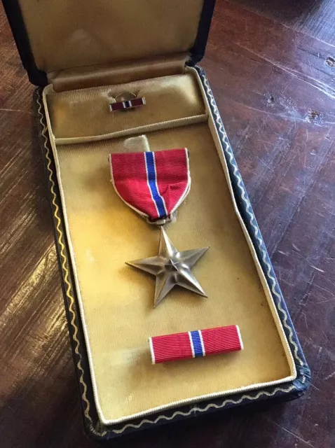 U.S WW2 Bz Star Medal in Case of Issue.