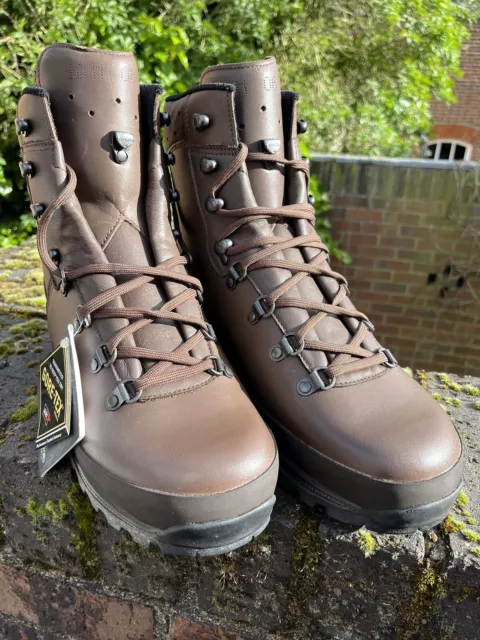 LOWA MOUNTAIN GTX Gore-Tex Boots Brown Vibram Size 10 £175.00 - PicClick UK