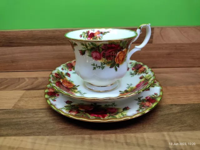 Royal Albert Old Country Roses Trio  Tea Cup, Saucer and Side Plate  1st Quality