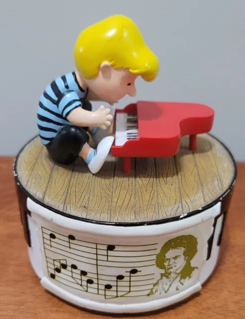 Vintage Peanuts Music Box Schroeder Playing Piano For Alice Westland Giftware 