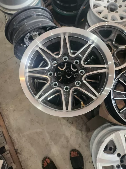 16" 8 Lug Aluminum Trailer Wheel 8-Lug On 6.5 Inches