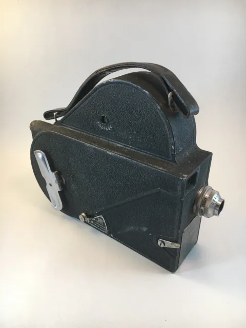 Vintage Cine Kodak Model E 16mm Movie Camera EXCELLENT Condition Seems To Work
