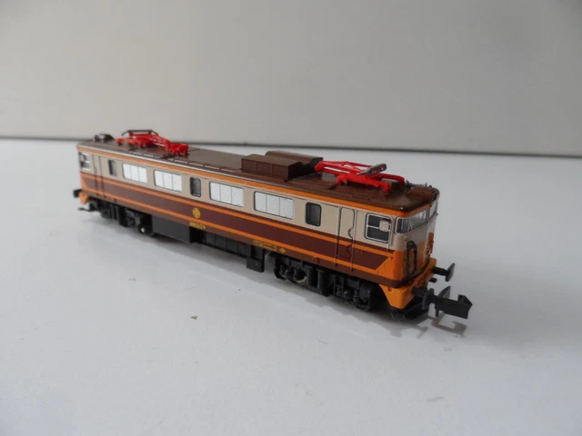 PN112 - KATO 137-1307 -LOCOMOTORA ELÉCTRICA MITSUBISHI RENFE