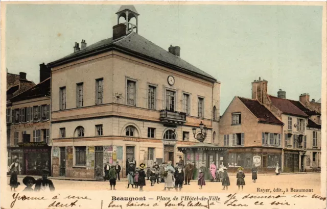 CPA Beaumont - Place de l'Hotel-de-Ville (290241)