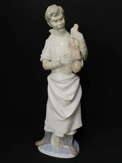 Lladro 4763 The Obstetrician Doctor with Newborn Baby Porcelain Figurine 16 1/4"