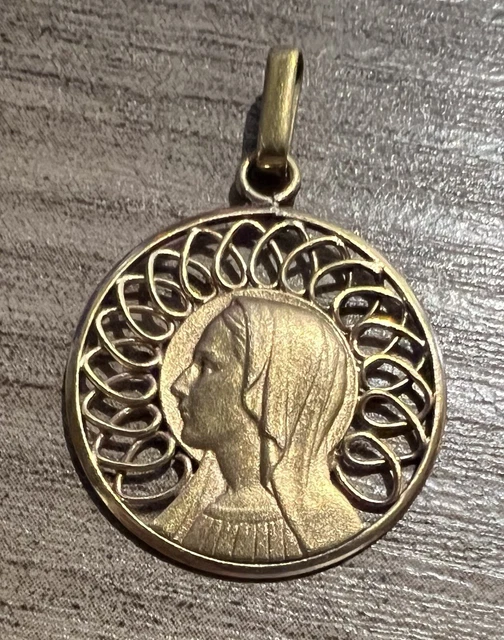 Jolie Médaille Religieuse ancienne Laiton à Classer
